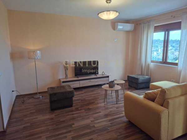 Tirane, jepet me qera apartament 2+1 Kati 6, 110 m² 500 € (Yzberish)