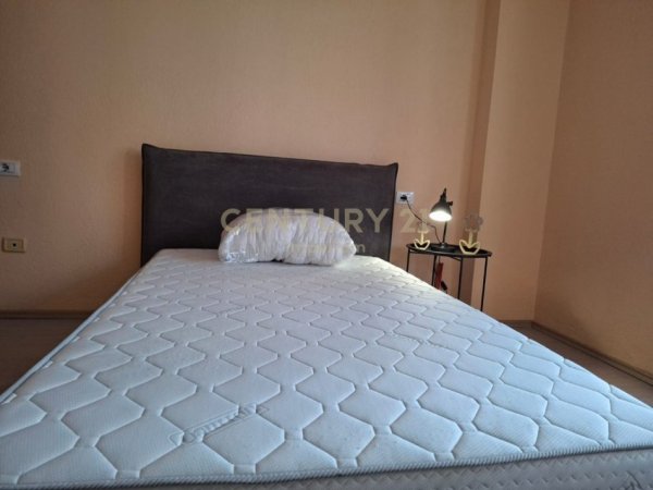 Tirane, jepet me qera apartament 2+1 Kati 6, 110 m² 500 € (Yzberish)