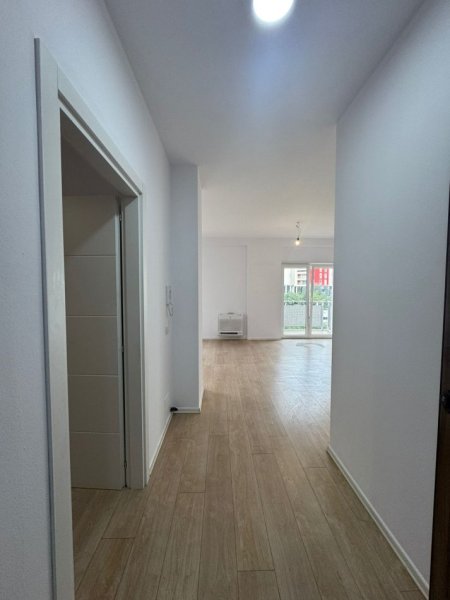 Tirane, jepet me qera apartament 2+1 , 85 m² 850 € (Rruga e Kosovareve)