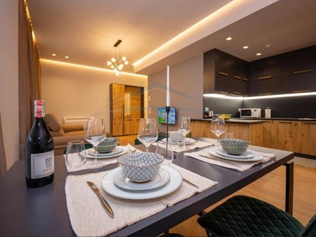 Tirane, shitet apartament 1+1 Kati 4, 216 m² 895.000 € 