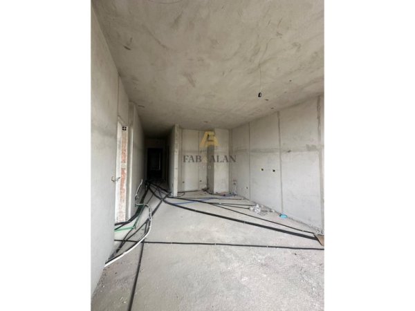 Tirane, shitet apartament 1+1 Kati 4, 68 m² 136.450 € (Bulevardi i Ri)