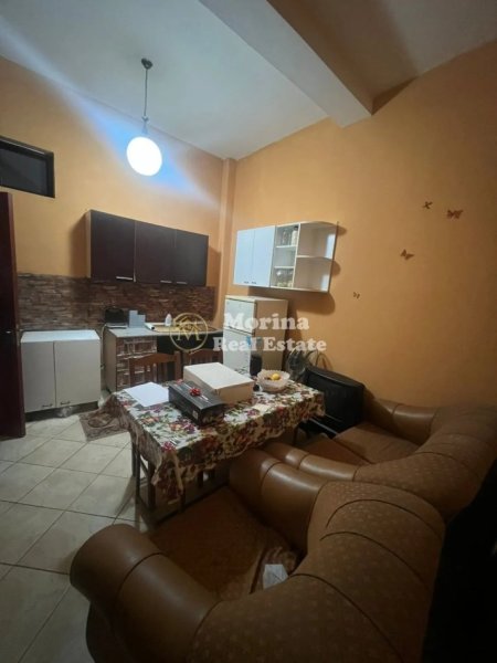 Tirane, jepet me qera shtepi 1+1 Kati 1, 45 m² 350 € (Rruga Musa Agolli)