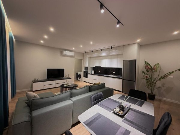 Tirane, jepet me qera apartament 1+1 Kati 3, 76 m² 600 € (FARKE)