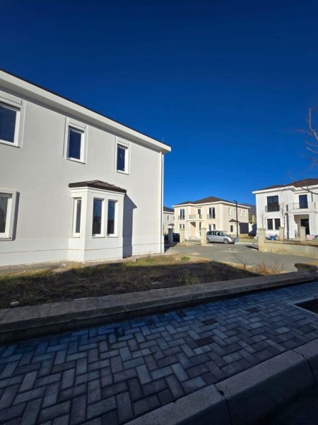 Tirane, shitet Vile 2 Katshe , 490 m² 