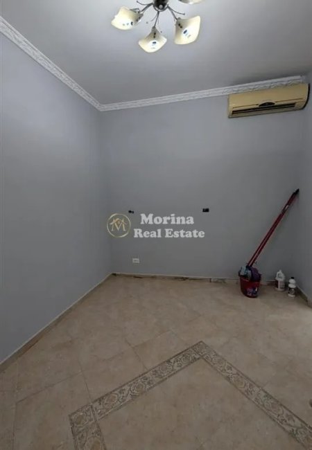 Tirane, jepet me qera shtepi 1+1 Kati 2, 50 m² 250 € (Rruga Gaqo Tashko)