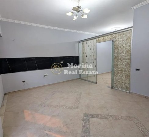 Tirane, jepet me qera shtepi 1+1 Kati 2, 50 m² 250 € (Rruga Gaqo Tashko)
