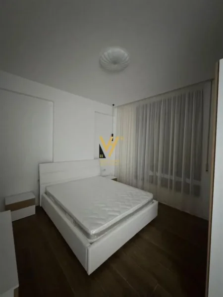 Tirane, jepet me qera apartament 2+1+Ballkon Kati 2, 95 m² 700 € (ISH SHESHI SHQIPONJA)