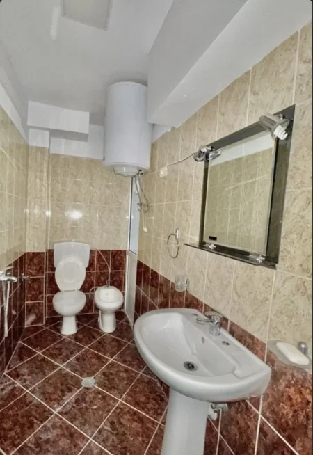 Tirane, jepet me qera apartament 2+1 Kati 2, 78 m² 600 € (21 dhjetori)