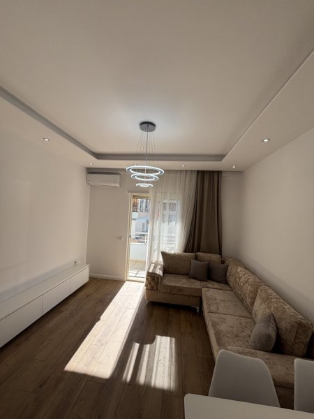 Tirane, shitet apartament 1+1+Ballkon Kati 5, 72 m² 145.000 € (Bill Klinton)