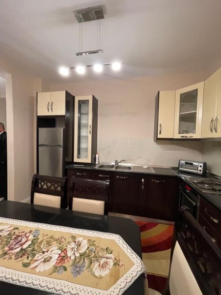 Tirane, shitet apartament 3+1 Kati 2, 100 m² 160.000 € (Spitali Amerikan 3)
