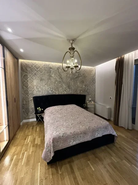 Tirane, jepet me qera apartament 3+1+Ballkon Kati 1, 129 m² 1.800 € (Rruga e Elbasanit)