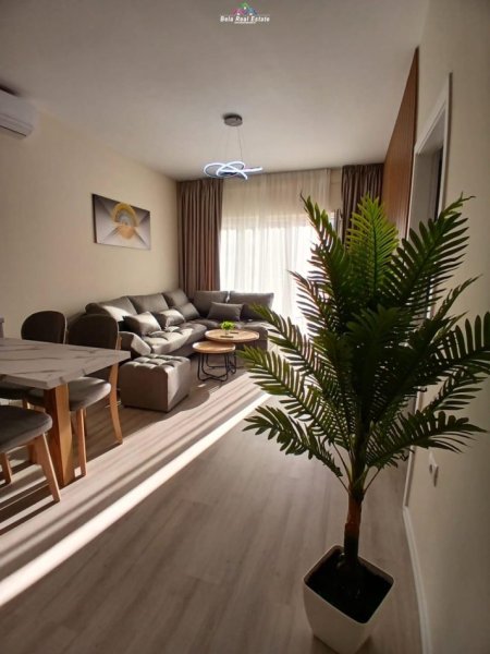 Tirane, jepet me qera apartament 2+1+Ballkon Kati 4, 76 m² 1.000 € (zogu i zi)