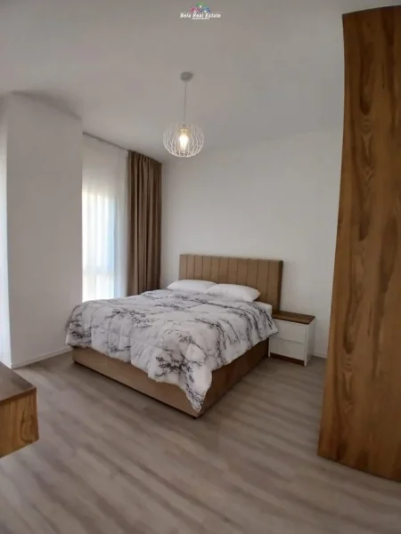 Tirane, jepet me qera apartament 2+1+Ballkon Kati 4, 76 m² 1.000 € (zogu i zi)