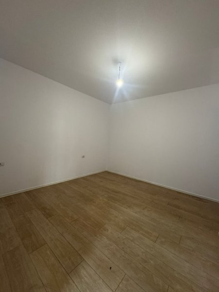 Tirane, jepet me qera apartament 2+1 Kati 3, 115 m² 850 € 