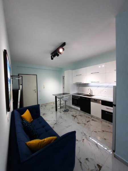 Tirane, jepet me qera garsonier 1+1 Kati 6, 43 m² 450 € (Don Bosko)