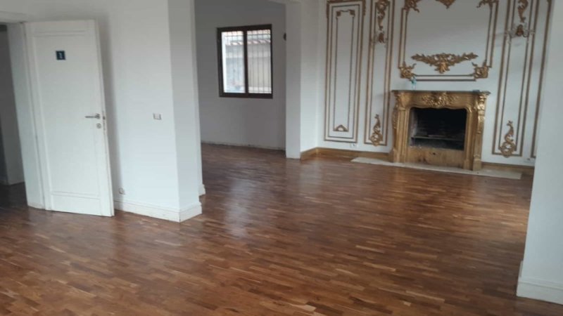 Tirane, jepet me qera Vile 3 Katshe , 450 m² 1.500 € (allais)