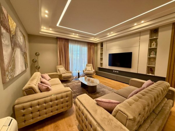 Tirane, shitet apartament 3+1 , 181 m² 355.000 € (Ish Fusha e Aviacionit)