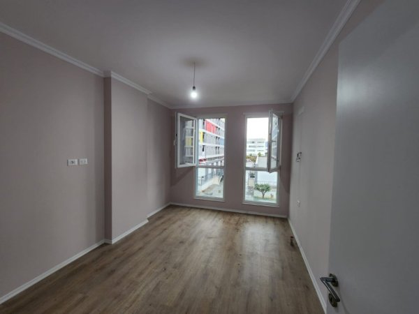 Tirane, jepet me qera apartament 2+1+Ballkon , 111 m² 500 € (rruga vore)