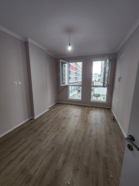 Tirane, jepet me qera apartament 2+1+Ballkon , 111 m² 500 € (rruga vore)