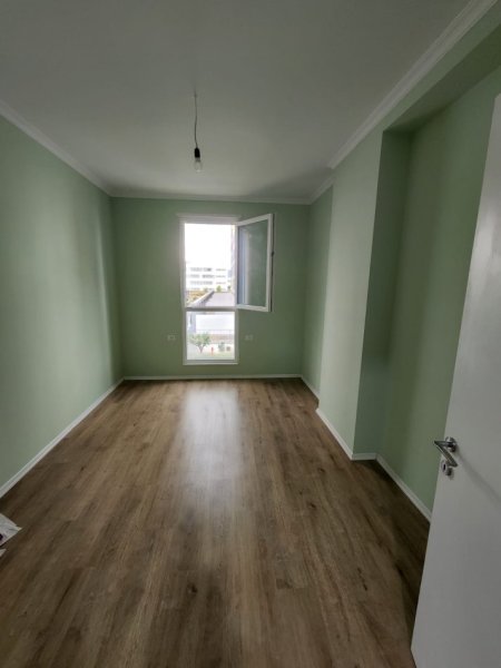 Tirane, jepet me qera apartament 2+1+Ballkon , 111 m² 500 € (rruga vore)