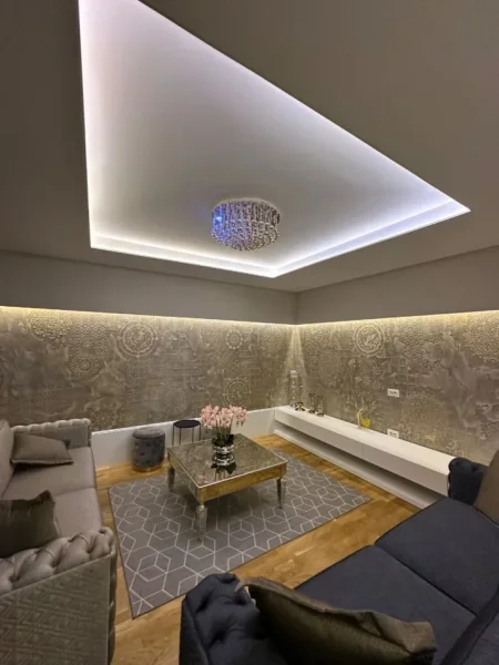 Tirane, jepet me qera apartament 3+1 , 129 m² 1.800 € 