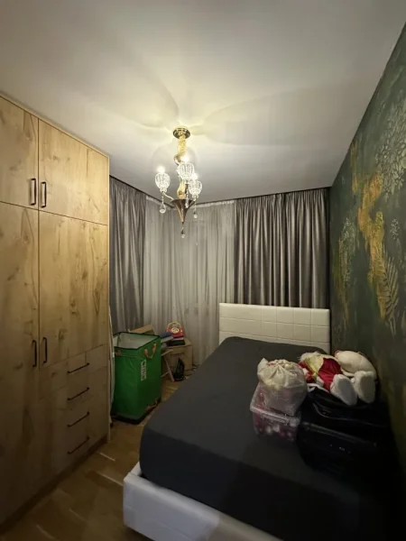 Tirane, jepet me qera apartament 3+1 , 129 m² 1.800 € 