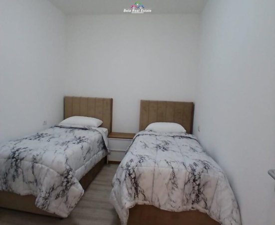 Tirane, jepet me qera apartament 2+1+Ballkon Kati 4, 76 m² 1.000 € (Zogu i Zi)