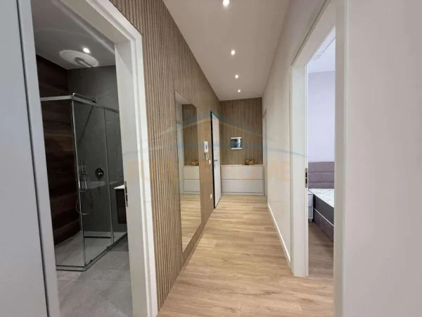 Tirane, jepet me qera apartament 2+1+Ballkon+Post Parkimi  Kati 3, 110 m² 900 € (BULEVARDI RI)   UNA59342