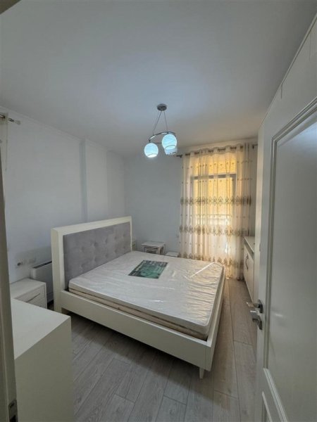 Tirane, jepet me qera apartament 2+1 Kati 7, 117 m² 1.000 € (oxhaku)