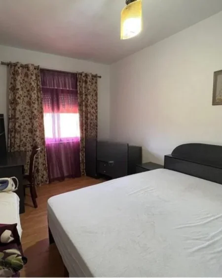 Tirane, jepet me qera apartament 2+1 Kati 4, 92 m² 600 € (jordan misja)
