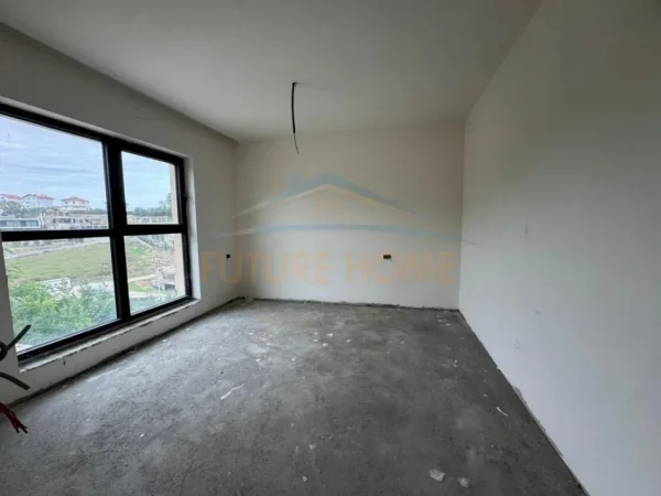 Tirane, shitet Vile 3+1 , 368 m² 700.000 € (Mjull Bathore)