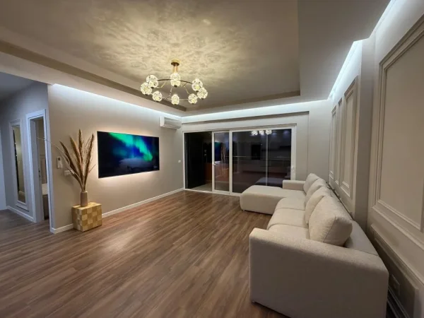 Tirane, shitet apartament luksoz 2+1+2+Ballkon Kati 10, 112 m² 285.000 € (Komuna Parisit)