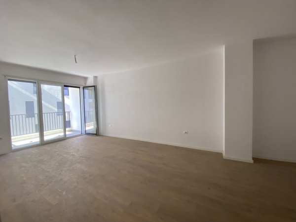 Tirane, shitet apartament 2+1+Ballkon Kati 3, 110 m² 187.700 € (Don Bosko Trio Towers)