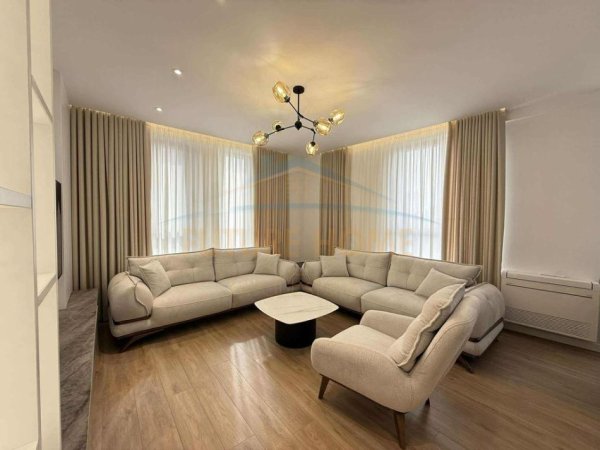 Tirane, jepet me qera apartament 2+1 Kati 3, 100 m² 900 € (Bulevardi i Ri)