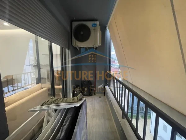 Tirane, shitet apartament 2+1+2+Ballkon Kati 7, 101 m² 200.000 € (Kinostudio)