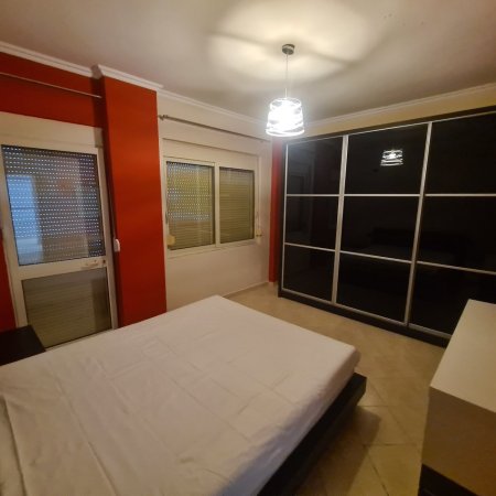 Tirane, jap me qera apartament 2+1+Ballkon Kati 3, 105 m² 580 € (Rruga Bilal Sina, Tirane)