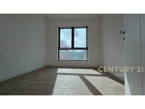 Tirane, jepet me qera apartament 2+1 Kati 6, 93 m² 1.000 € (Myslym Shyri)