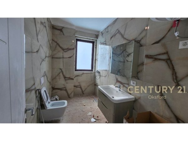 Tirane, jepet me qera apartament 2+1 Kati 6, 93 m² 1.000 € (Myslym Shyri)