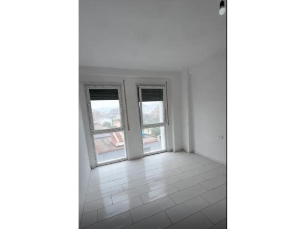 Tirane, shitet apartament 2+1+Aneks+Ballkon Kati 2, 123 m² 185.000 € (Bulevardi i Ri)