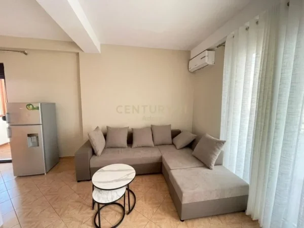 Tirane, jepet me qera apartament 1+1 Kati 5, 63 m² 550 € (Rr. Haxhi Hysen Dalliu)