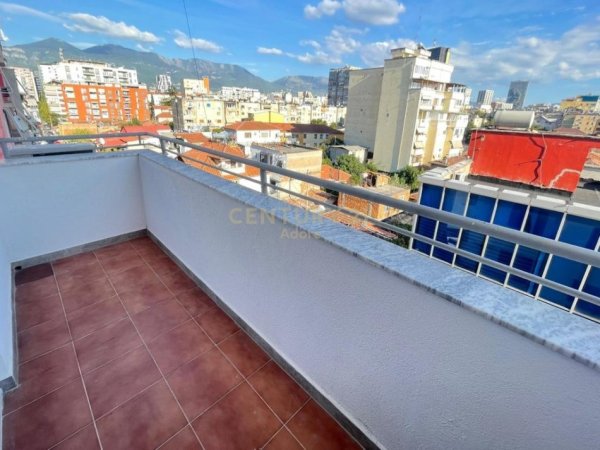 Tirane, jepet me qera apartament 1+1 Kati 5, 63 m² 550 € (Rr. Haxhi Hysen Dalliu)