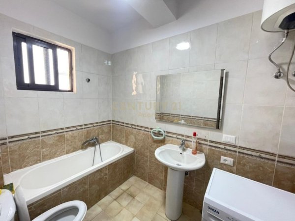Tirane, jepet me qera apartament 1+1 Kati 5, 63 m² 550 € (Rr. Haxhi Hysen Dalliu)