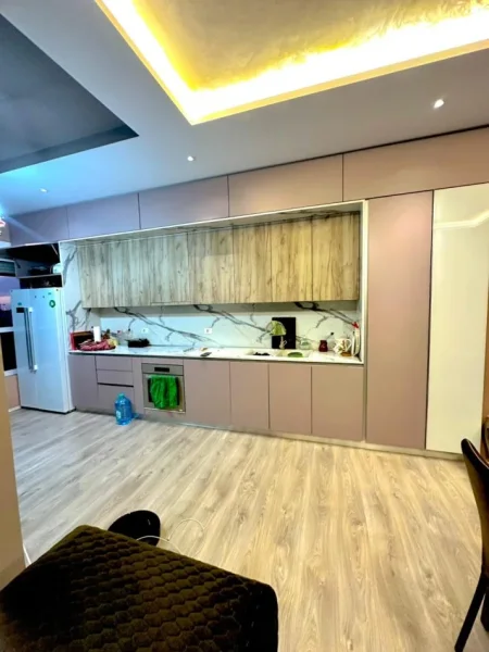 Tirane, shitet apartament 2+1 Kati 5, 115 m² 188.000 € (Ali Dem, Kompleksi Mangalem 21)