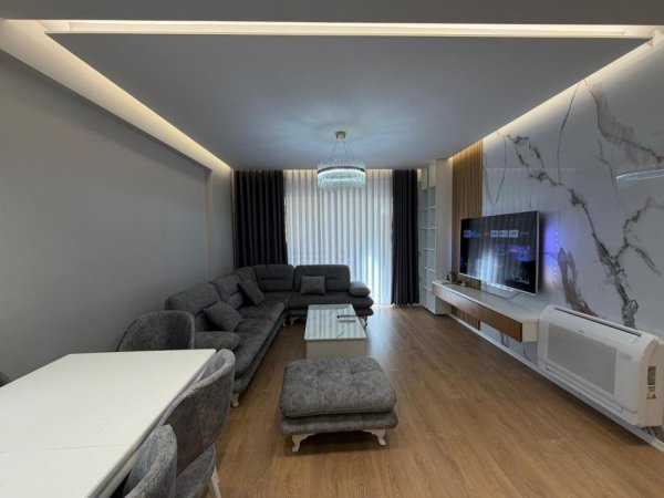 Tirane, jepet me qera apartament 2+1 Kati 3, 108 m² 1.350 € (liqeni i thate)
