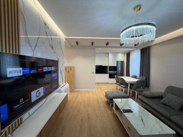 Tirane, jepet me qera apartament 2+1 Kati 3, 108 m² 1.350 € (liqeni i thate)