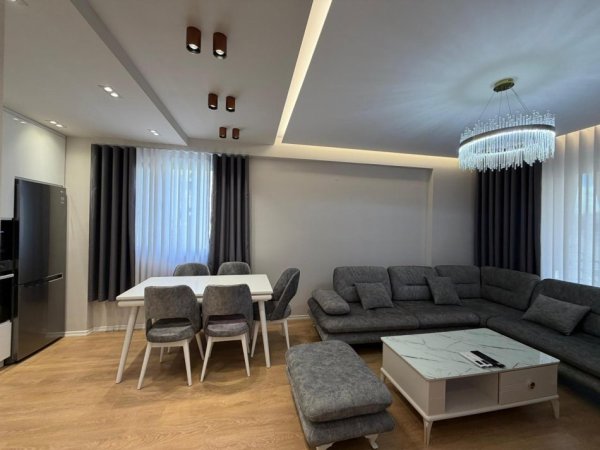 Tirane, jepet me qera apartament 2+1 Kati 3, 108 m² 1.350 € (liqeni i thate)