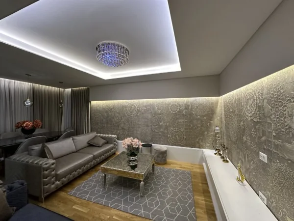 Tirane, jepet me qera apartament 3+1+Ballkon , 129 m² 1.800 € (Air Albania)