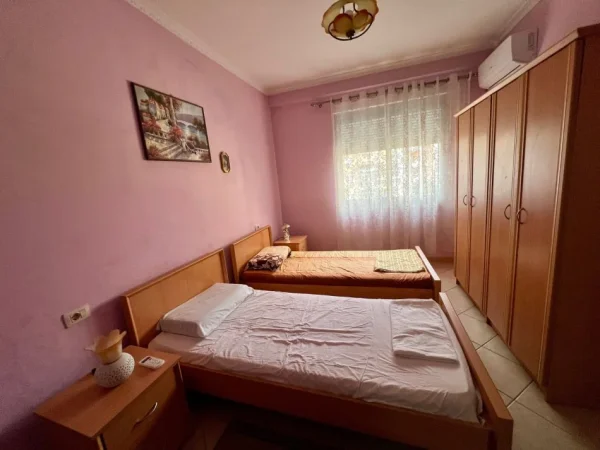 Tirane, jepet me qera apartament 2+1+Ballkon Kati 3, 120 m² 570 € (Astir)