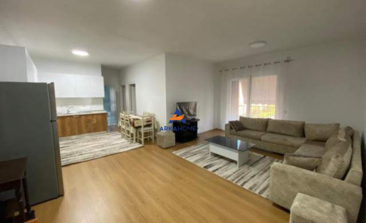 Tirane, jepet me qera apartament 3+1+Ballkon Kati 5, 120 m² 650 € (5 MAJI)