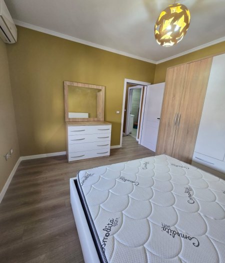 Tirane, jepet me qera apartament 2+1+Ballkon Kati 11, 105 m² 720 € (Komuna Parisit)